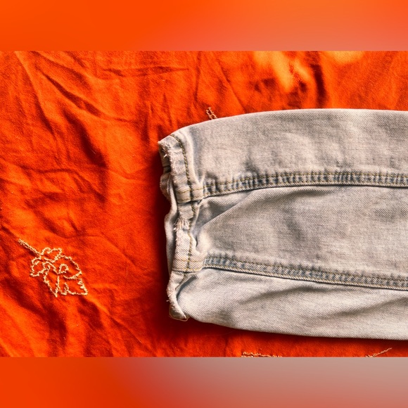 Universal thread size 30r light wash jeans good condition - Picture 2 of 7